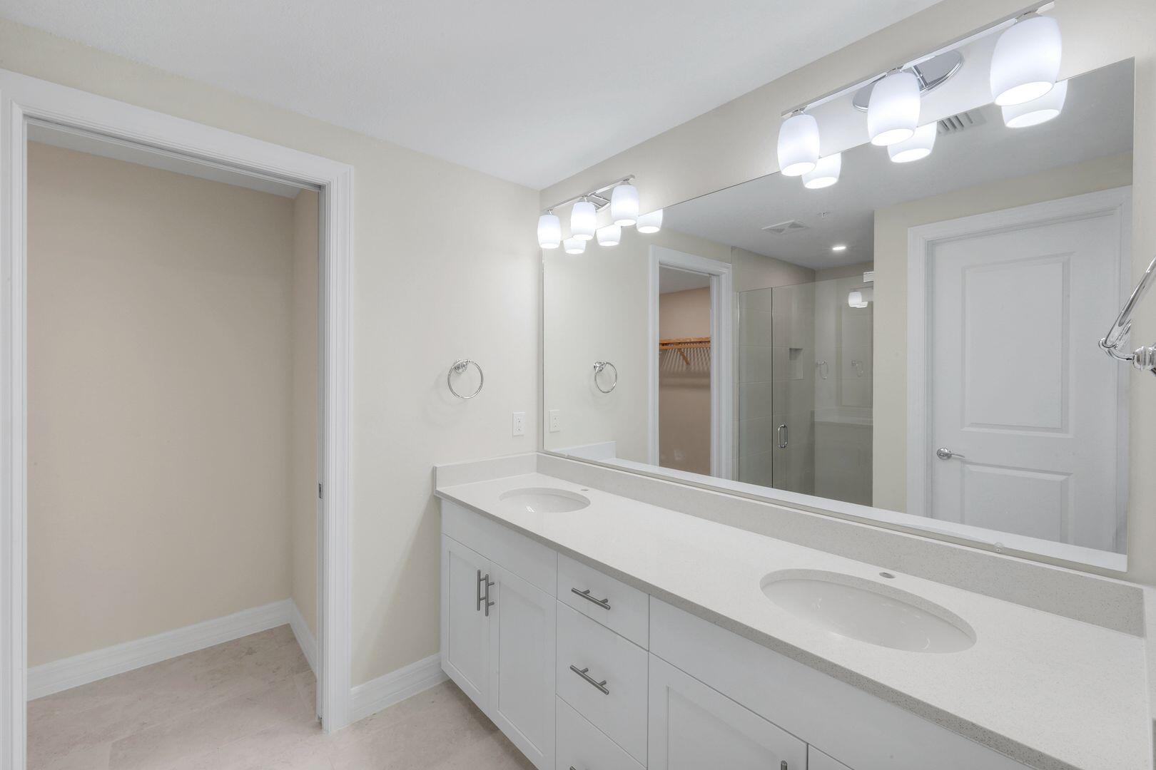 286 INDIES DRIVE E