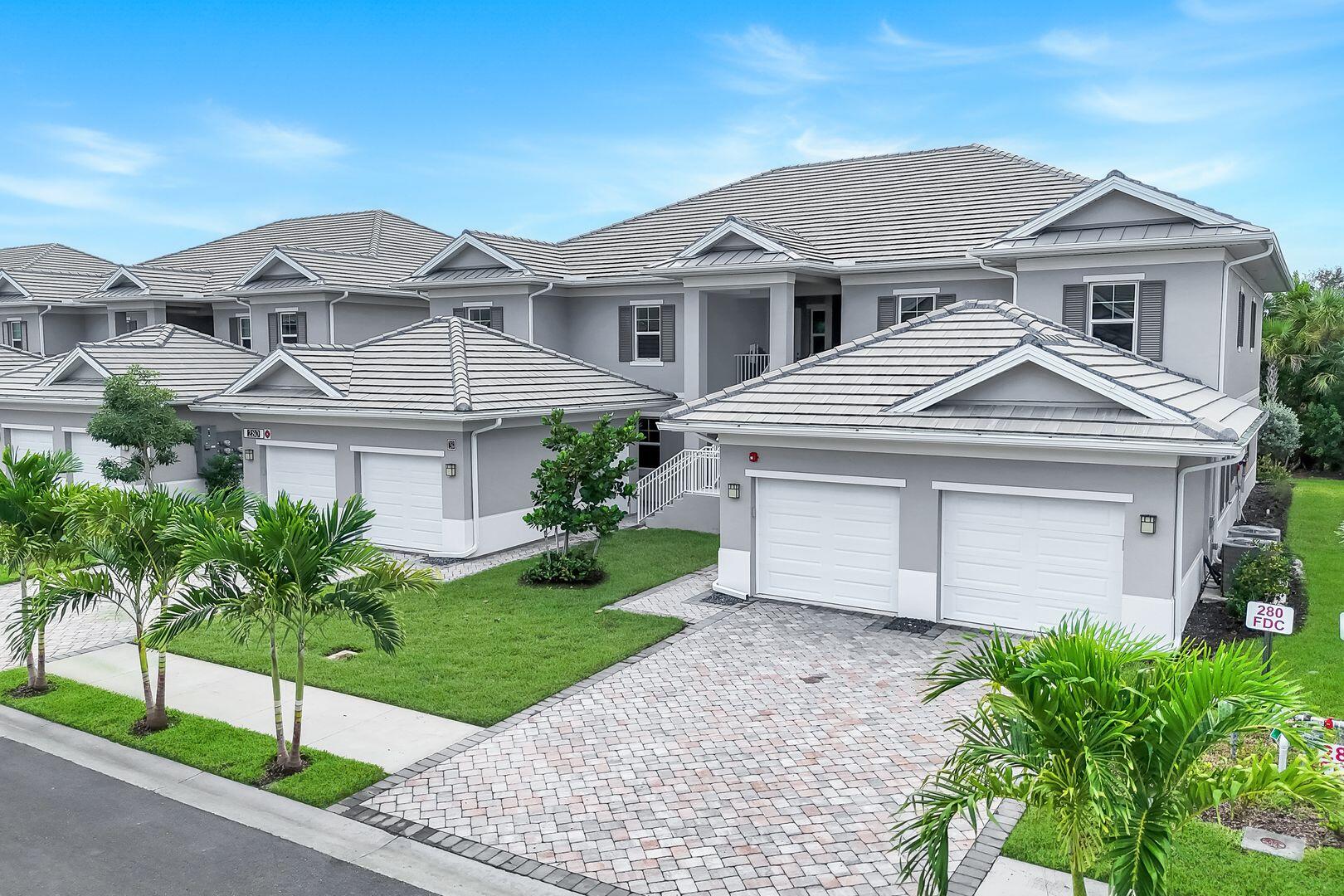 286 INDIES DRIVE E