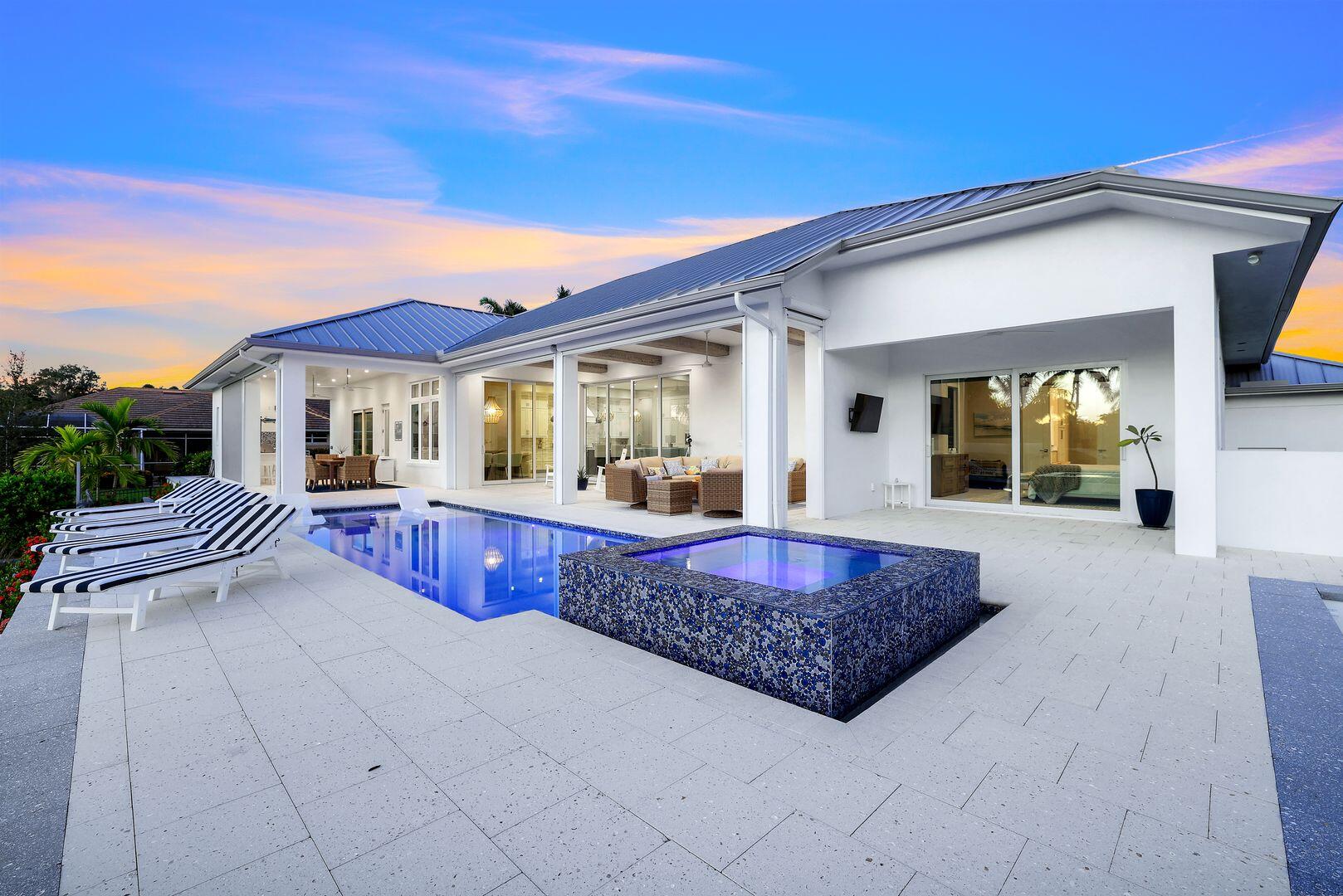 1085 CAXAMBAS DRIVE
