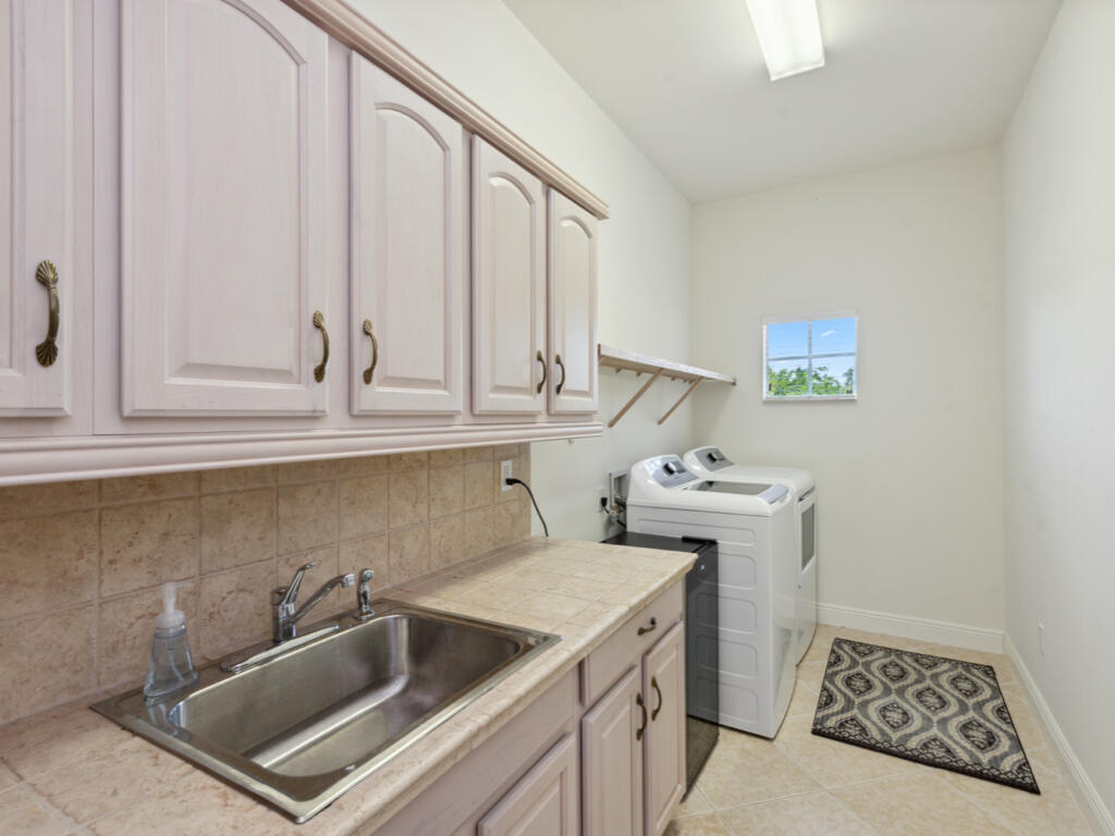 1500 WINTERBERRY DRIVE
