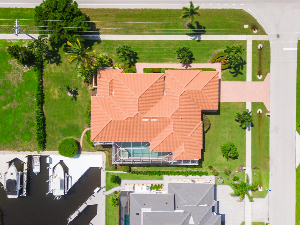 1500 WINTERBERRY DRIVE