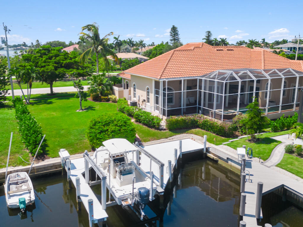 1500 WINTERBERRY DRIVE