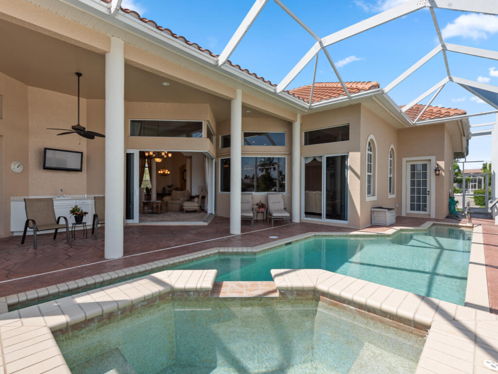1500 WINTERBERRY DRIVE