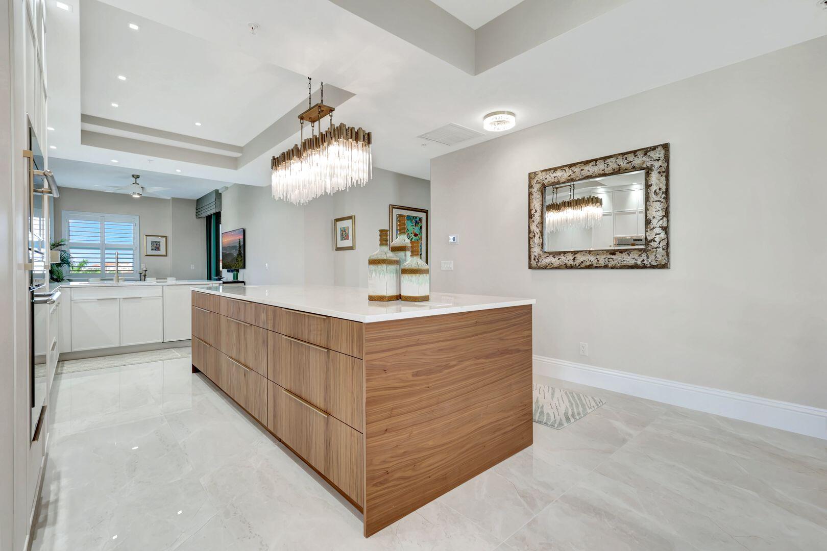 930 CAPE MARCO, 506