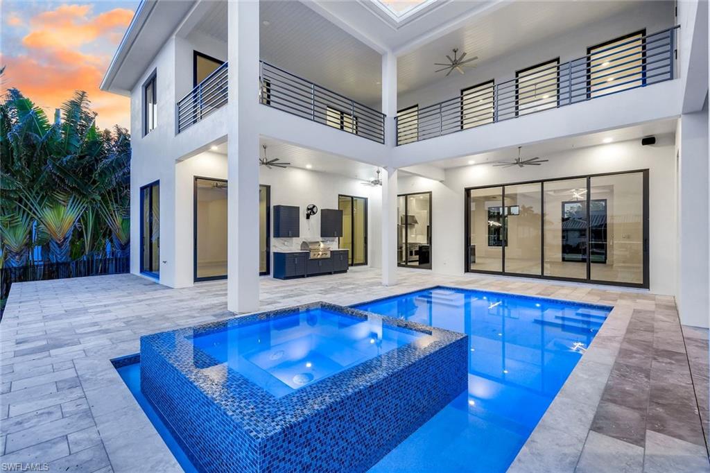 1071 Dana CT