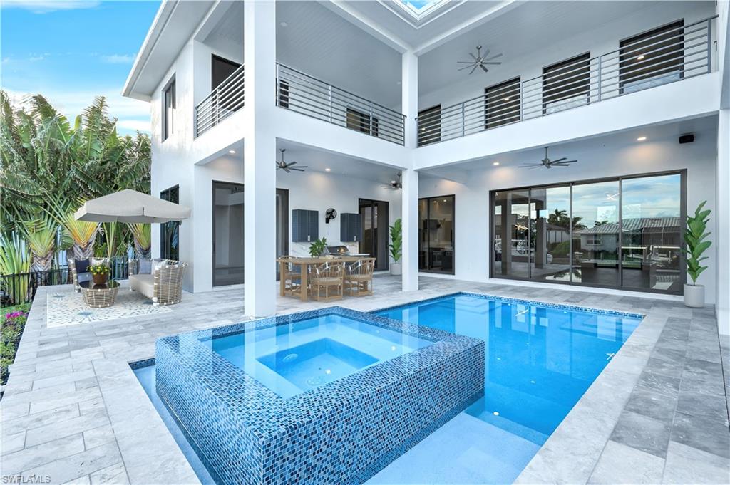 1071 Dana CT