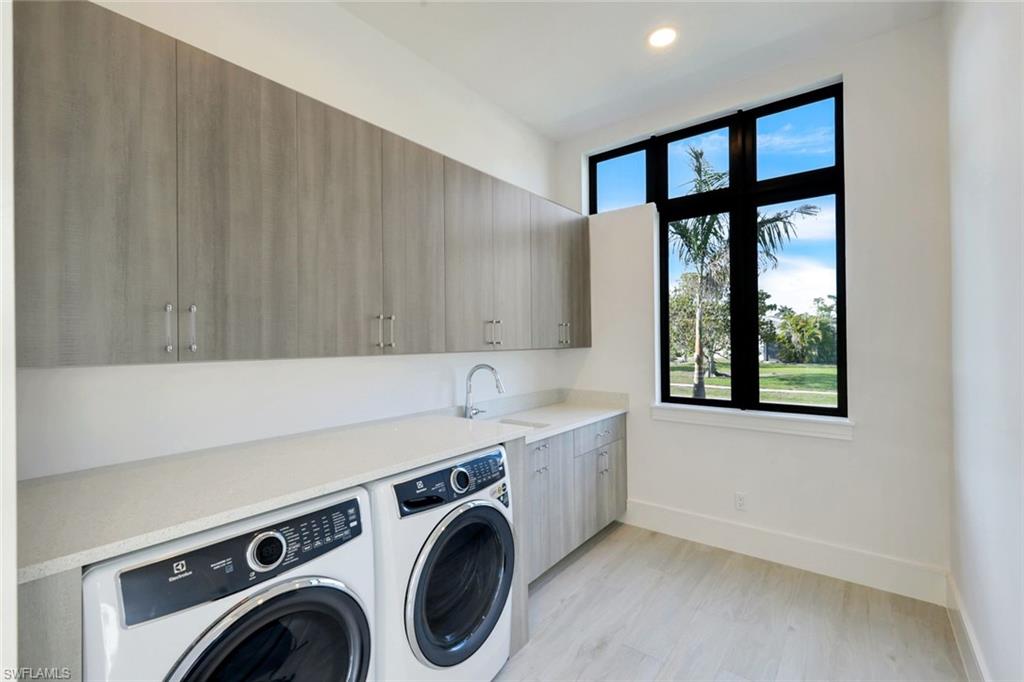 1071 Dana CT