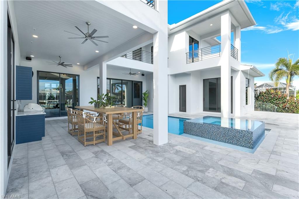 1071 Dana CT