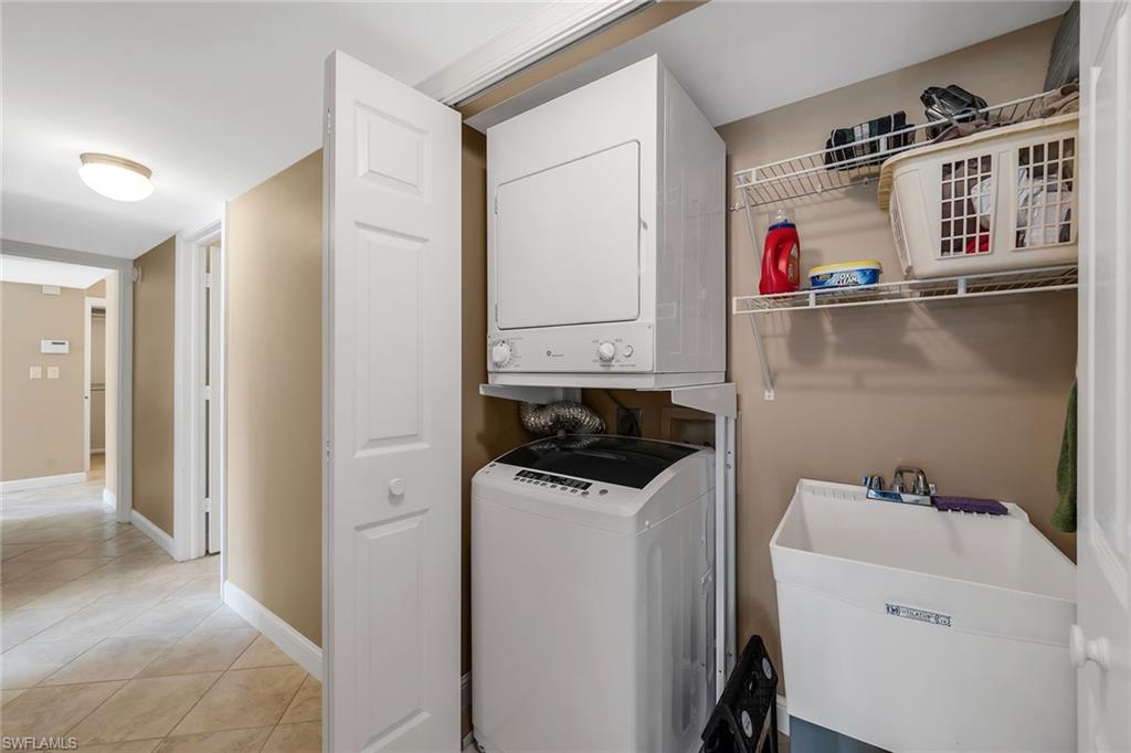 881 Panama CT 201