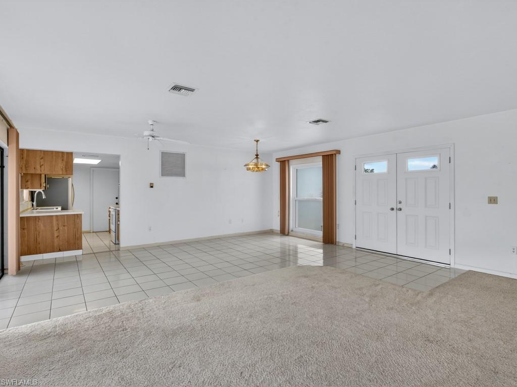 1256 Bluebird AVE
