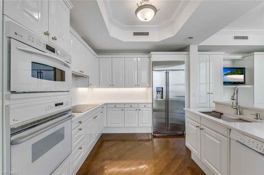 960 Cape Marco DR 1702