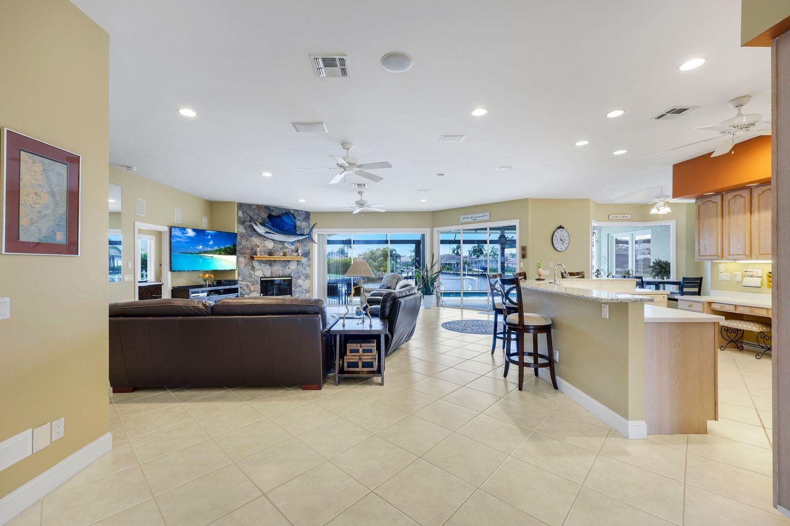 60 COVEWOOD COURT