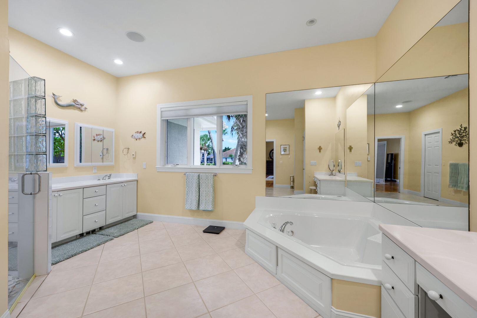 60 COVEWOOD COURT