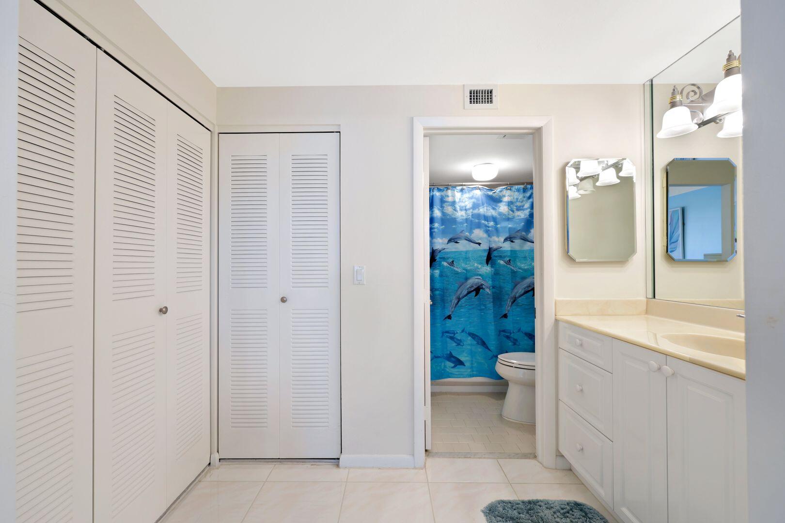 320 SEAVIEW COURT, 307