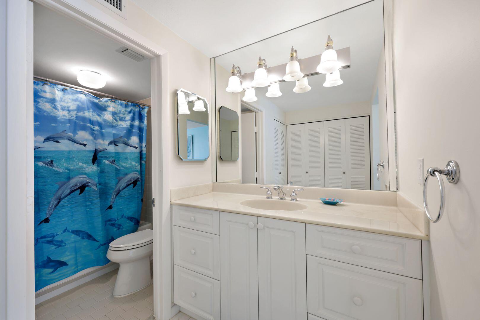 320 SEAVIEW COURT, 307