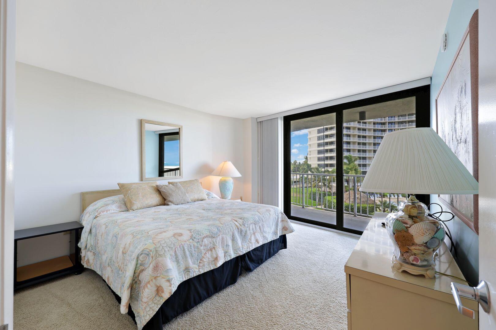 320 SEAVIEW COURT, 307