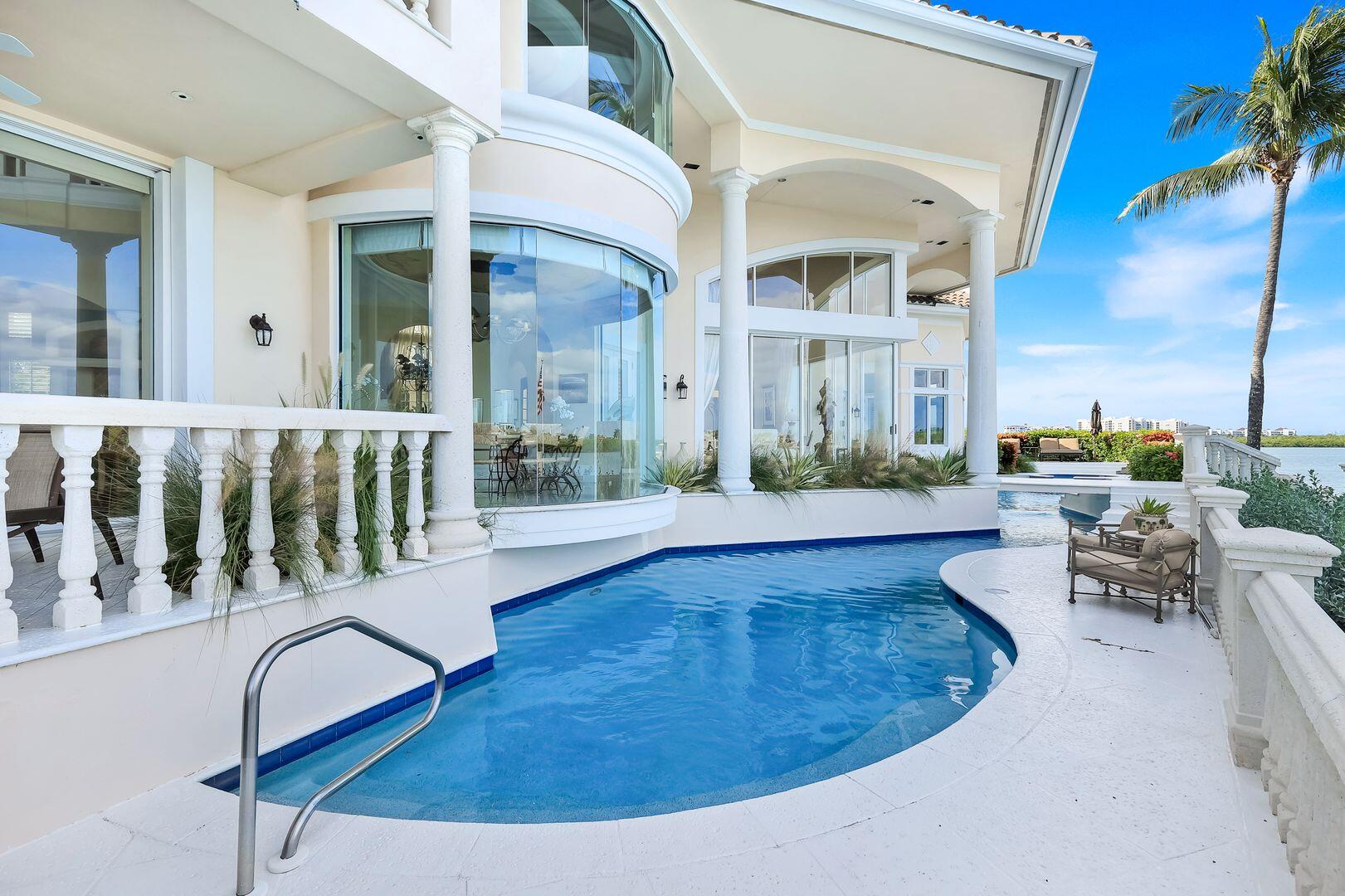 490 RENARD COURT
