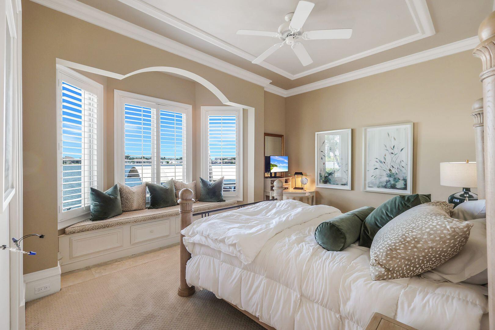 490 RENARD COURT