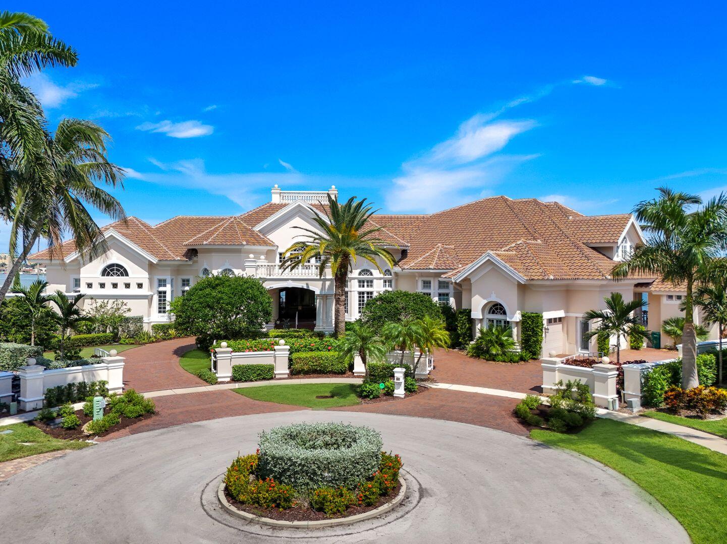 490 RENARD COURT