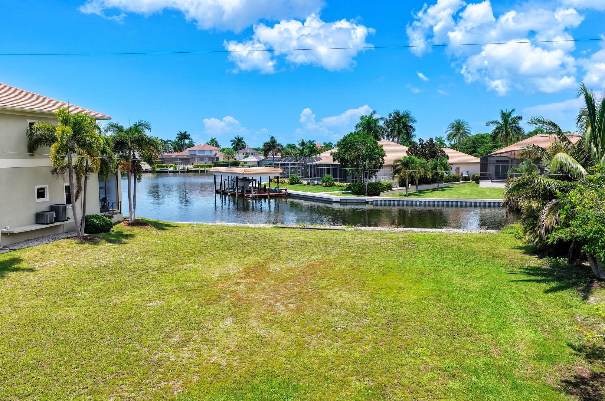 1674 BRIARWOOD COURT