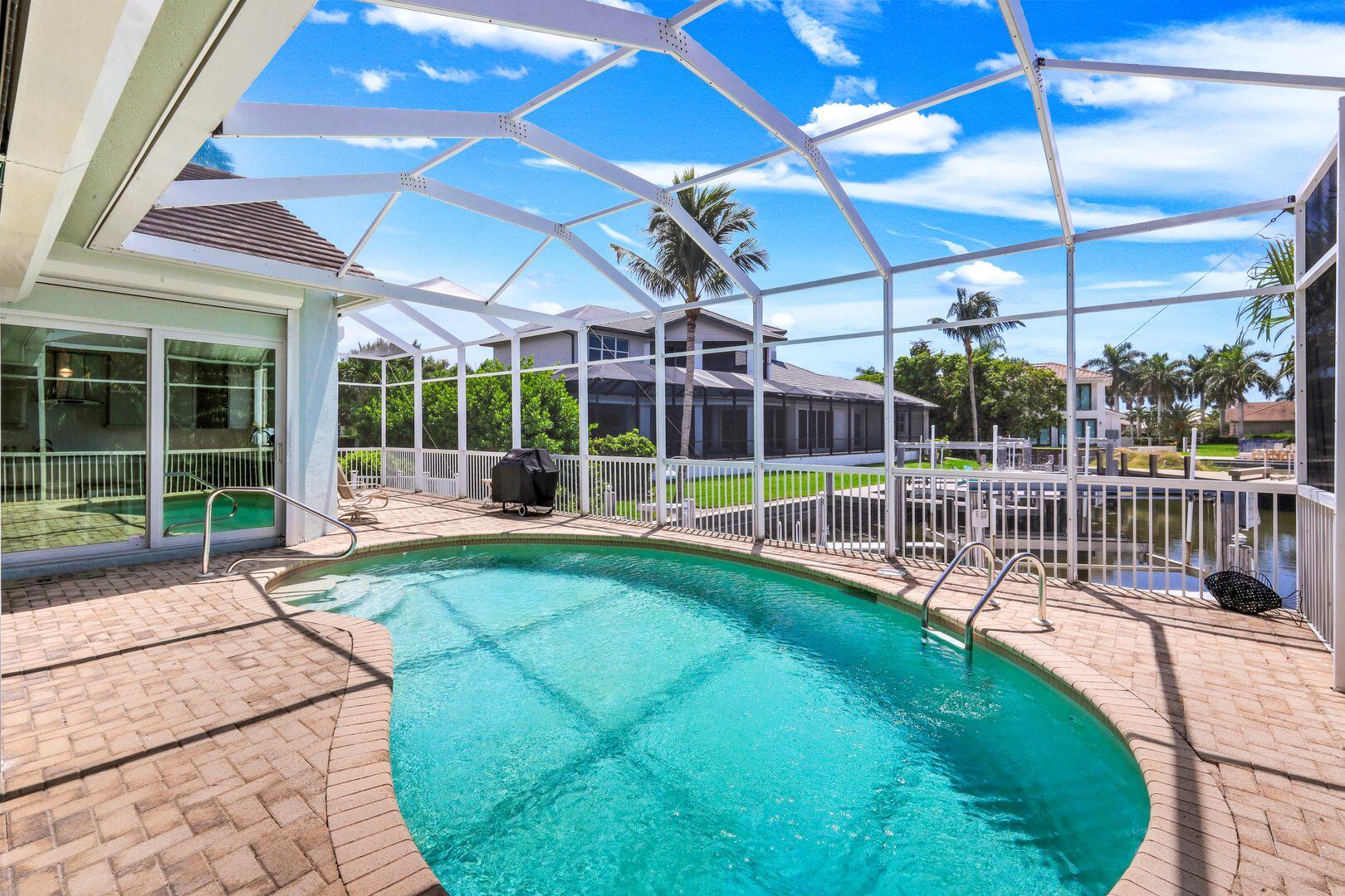 200 N BARFIELD DRIVE
