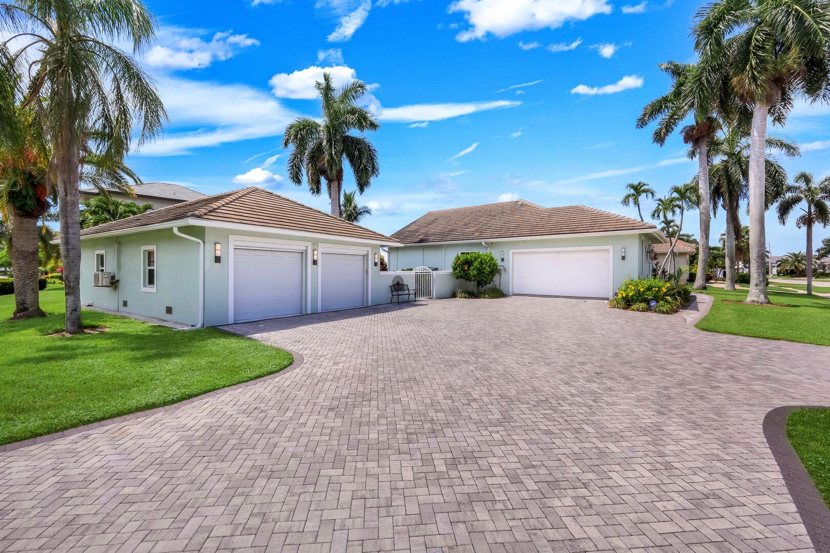 200 N BARFIELD DRIVE