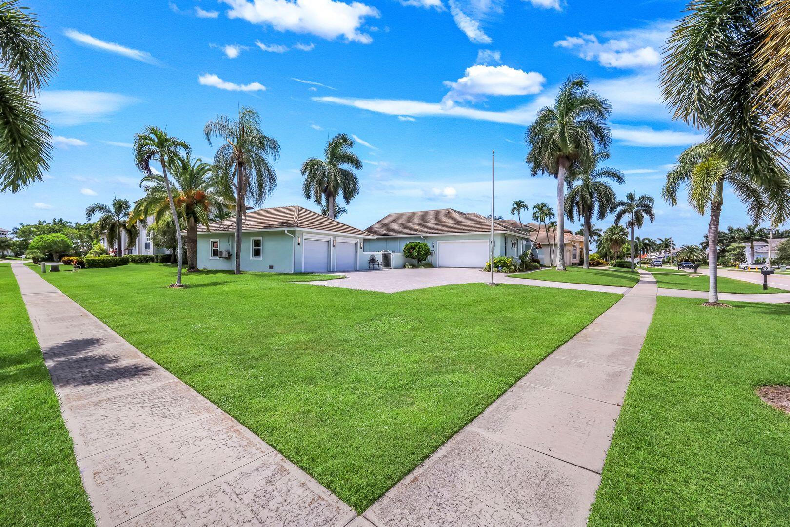200 N BARFIELD DRIVE