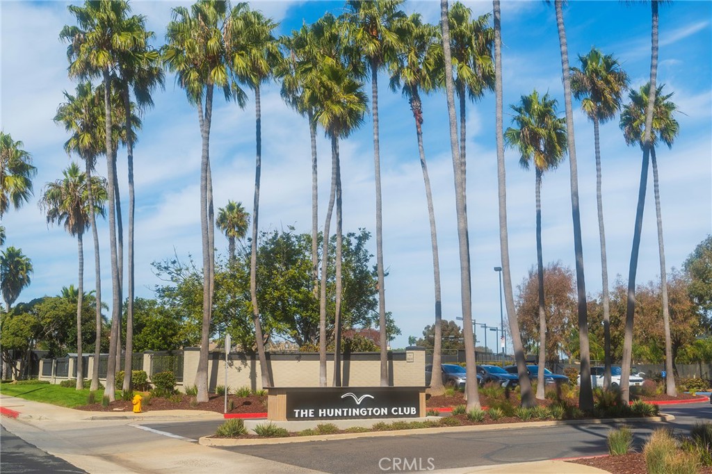 6267 Pacific Pointe Drive