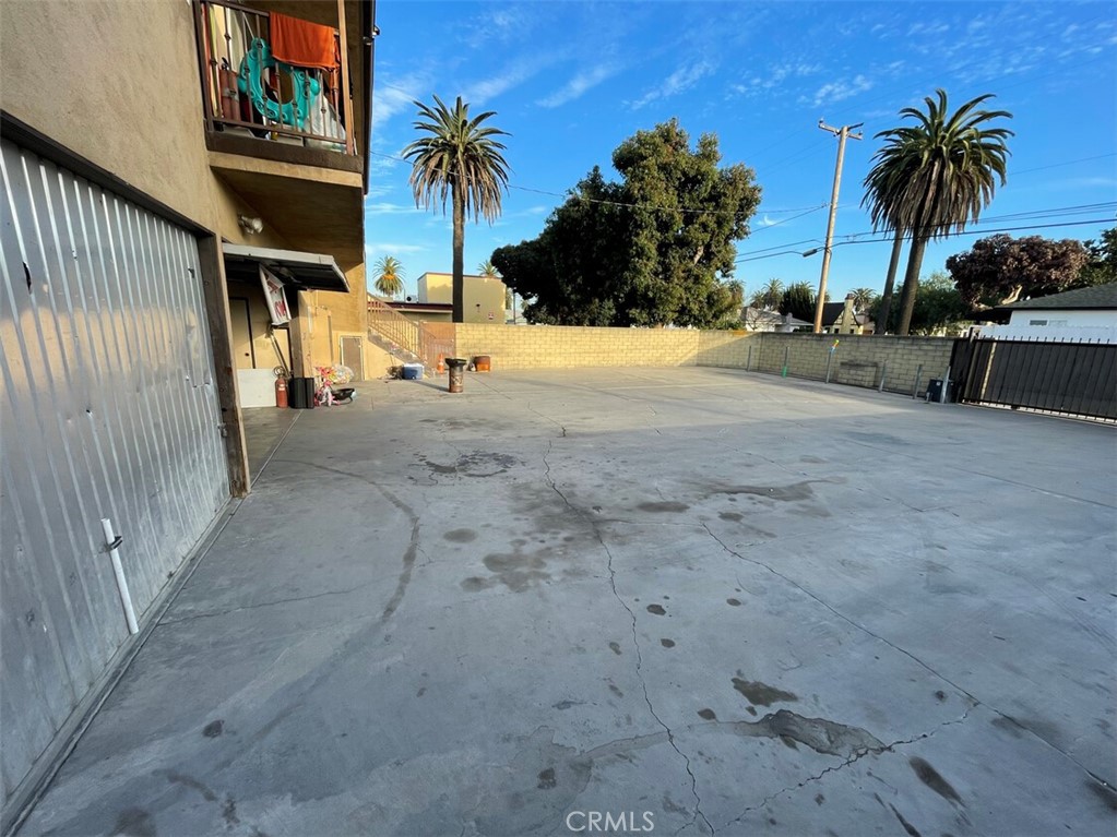 800 W Willow Street