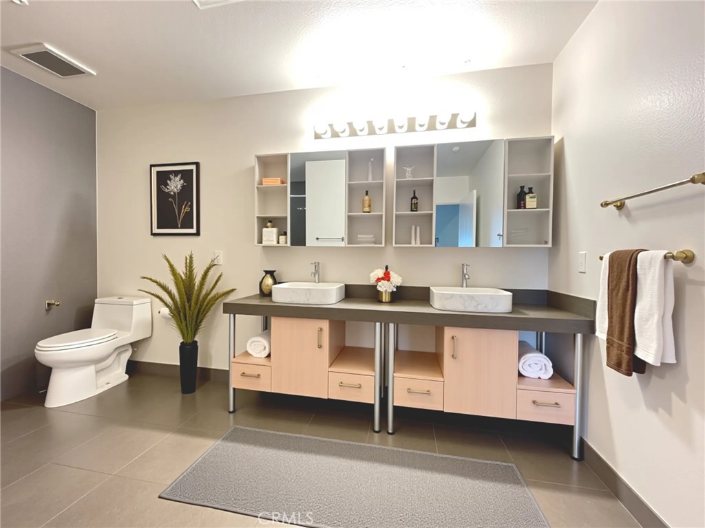 1234 Wilshire Boulevard 127