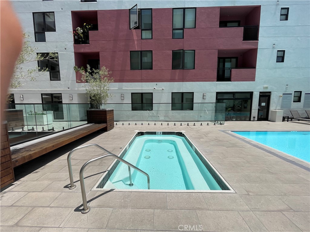 1234 Wilshire Boulevard 127
