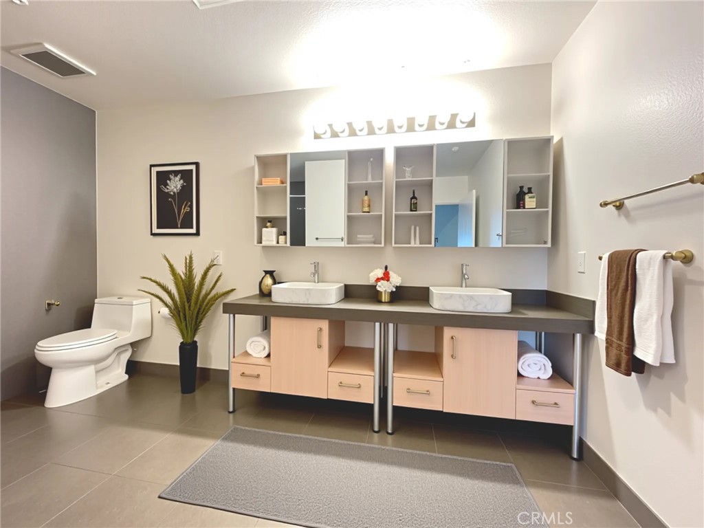 1234 Wilshire Boulevard 127