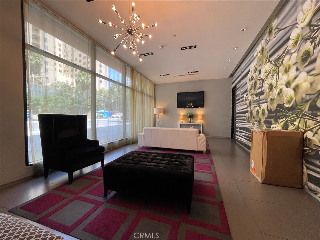 1234 Wilshire Boulevard 127