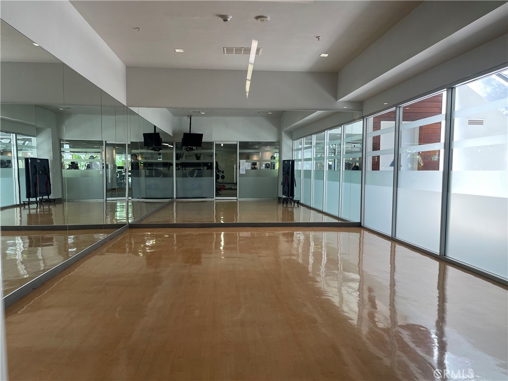1234 Wilshire Boulevard 127