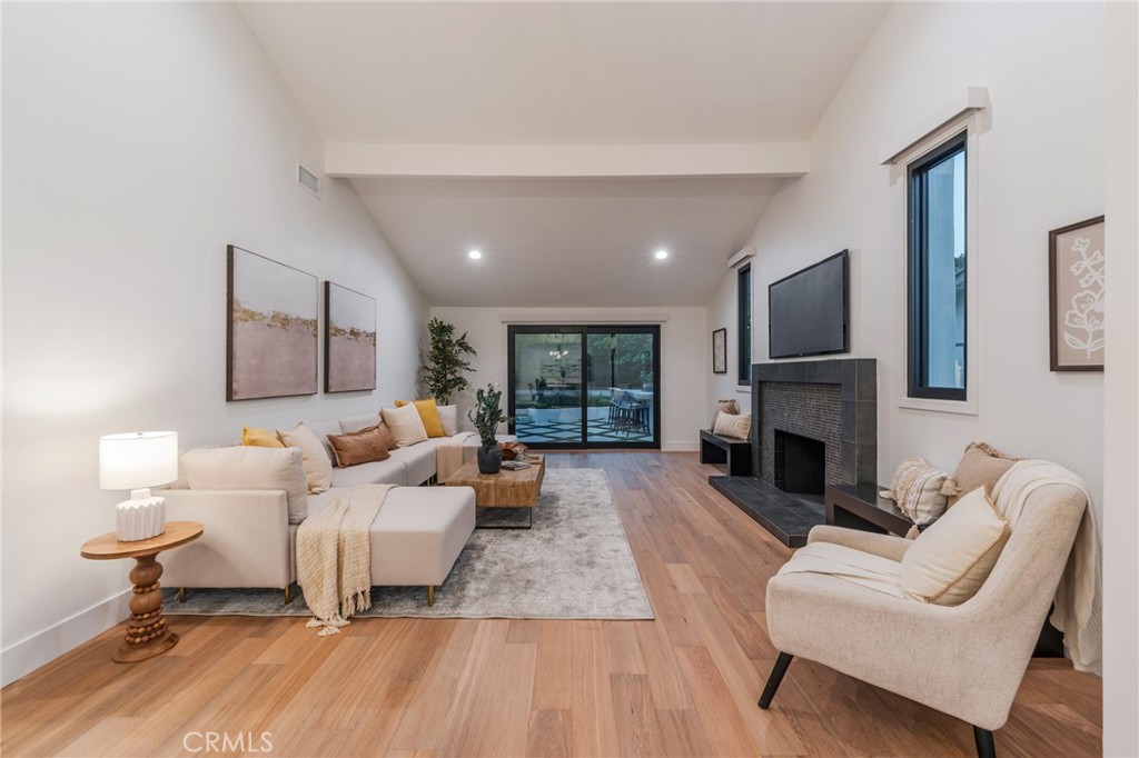 35 Beachcomber Drive