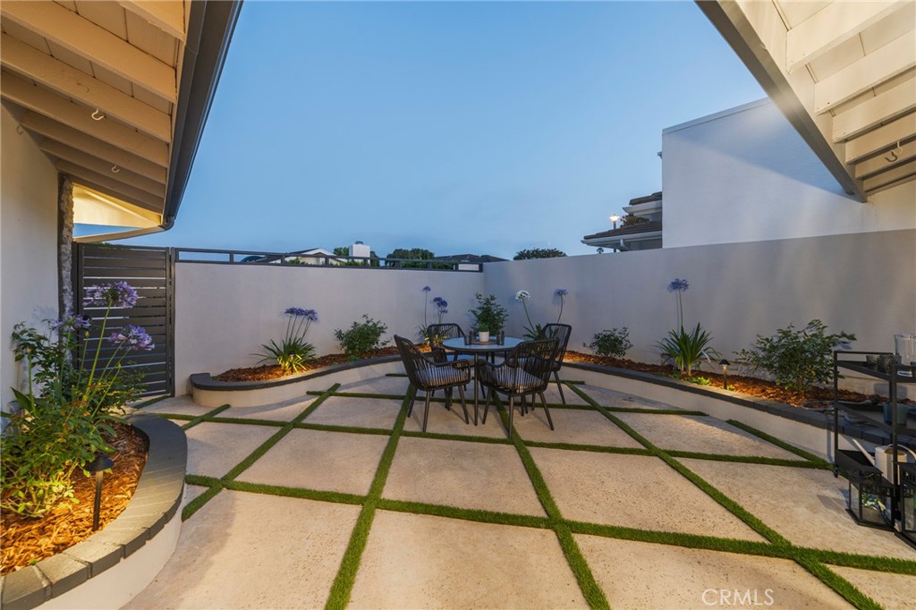 35 Beachcomber Drive