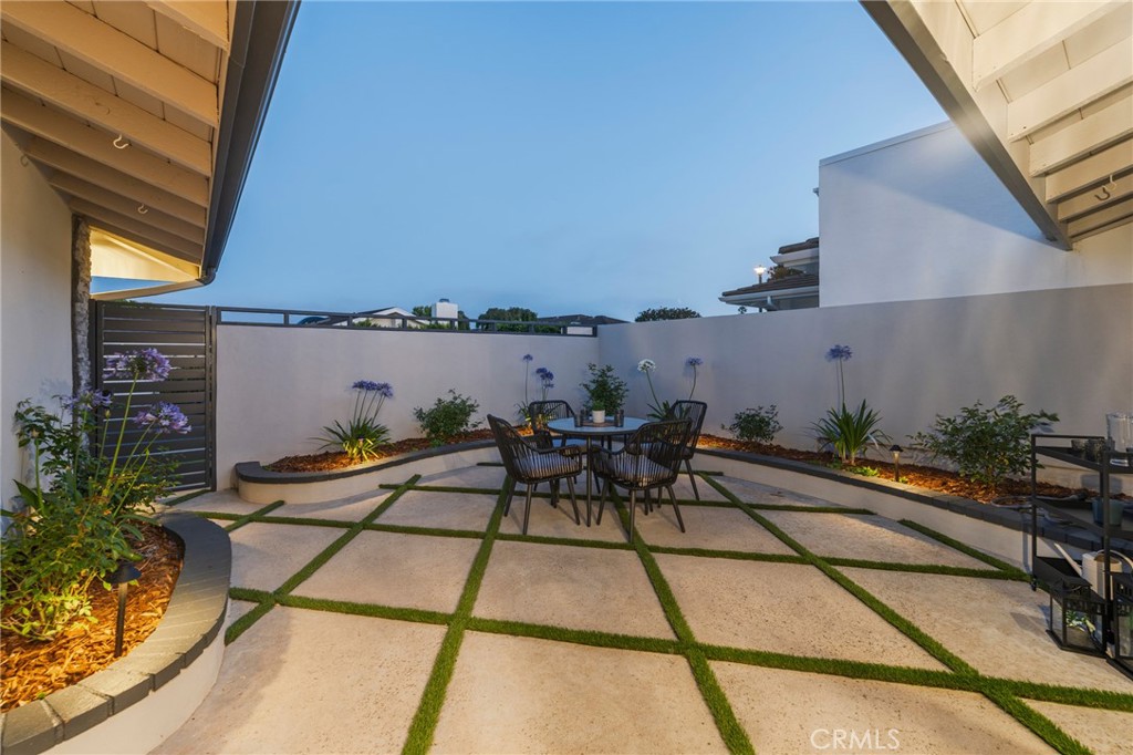 35 Beachcomber Drive