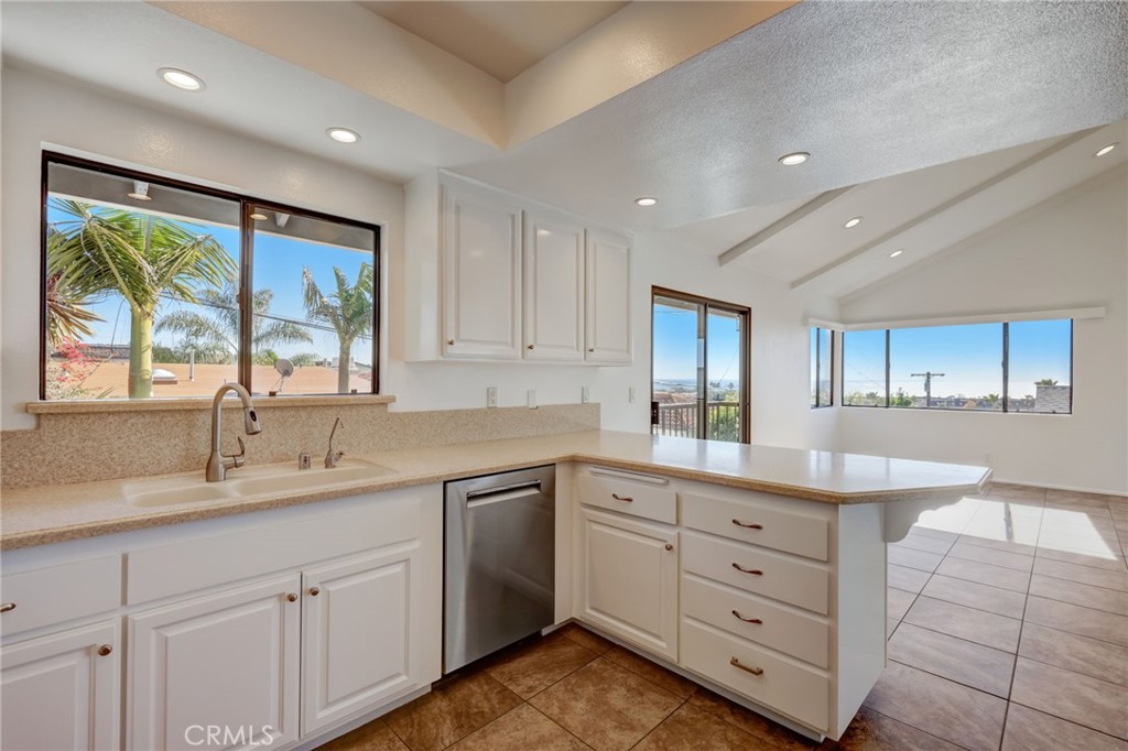 33816 Colegio Drive