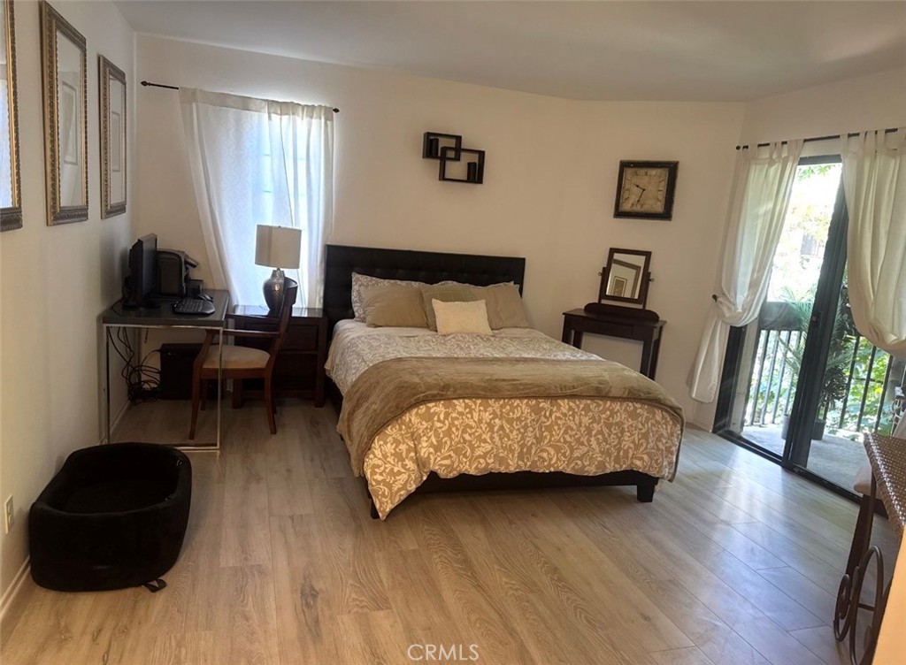 950 N Kings Road 245