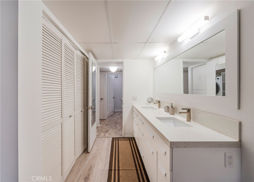 950 N Kings Road 245