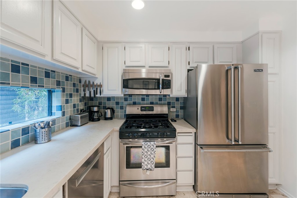 950 N Kings Road 245