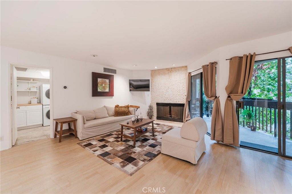 950 N Kings Road 245