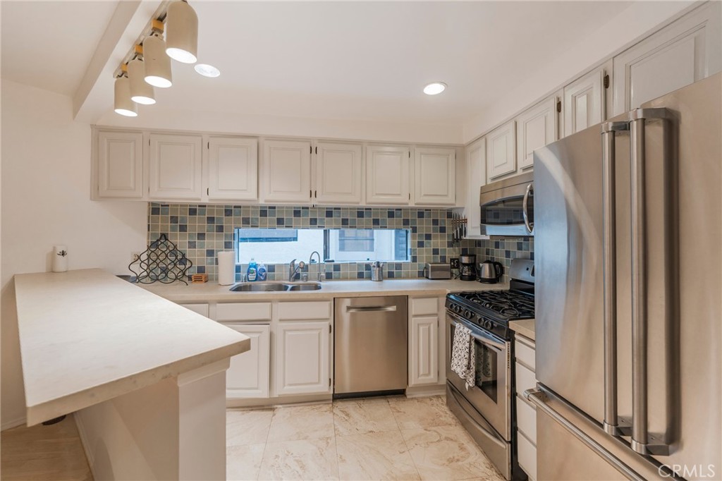 950 N Kings Road 245