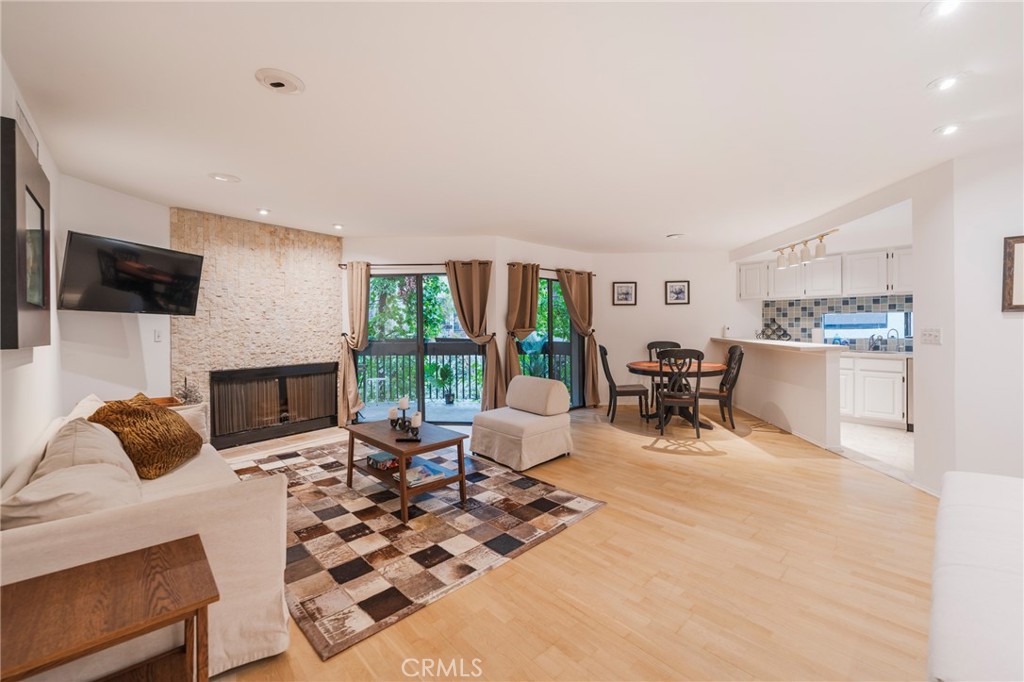 950 N Kings Road 245