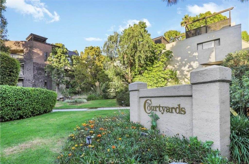 950 N Kings Road 245