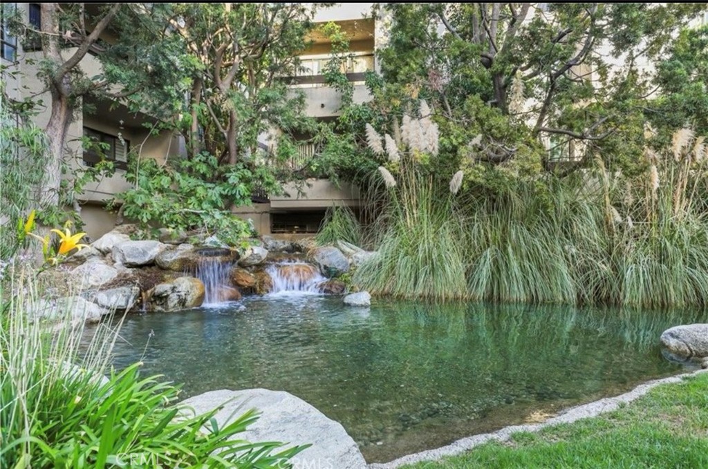 950 N Kings Road 245