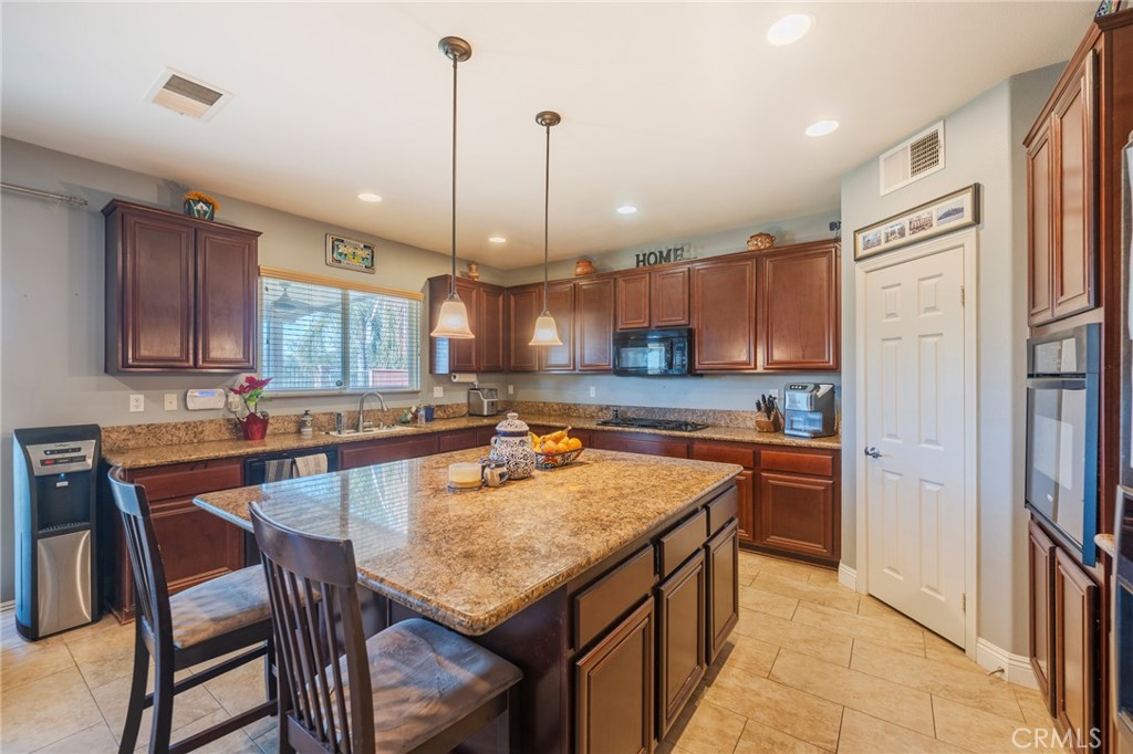 17073 Spring Canyon