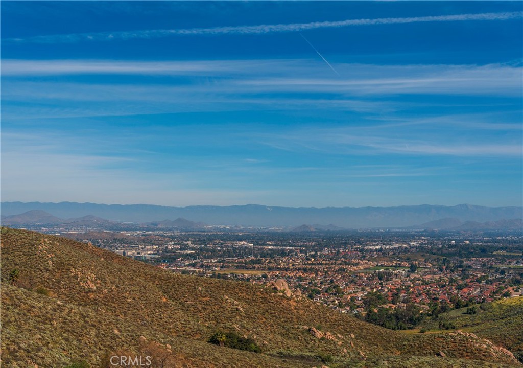 17073 Spring Canyon