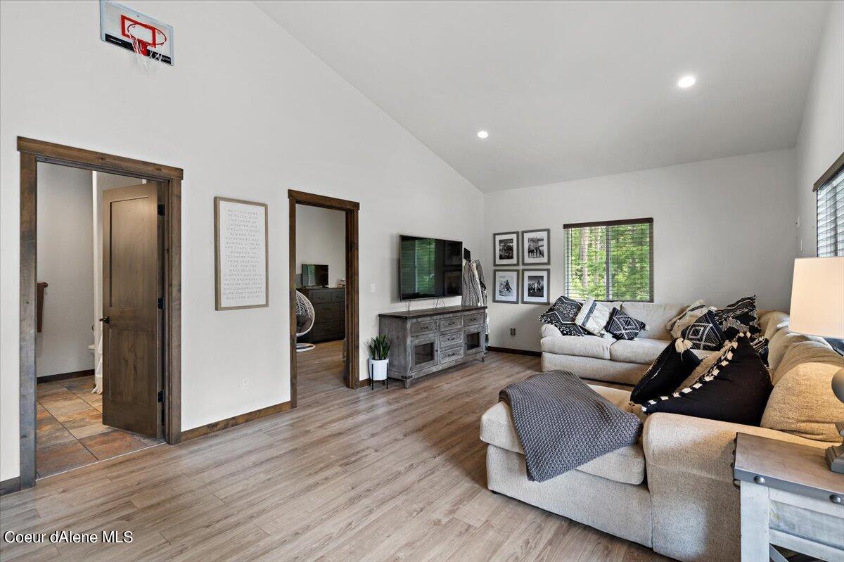 5118 W COUGAR ESTATES RD, Coeur d'Alene