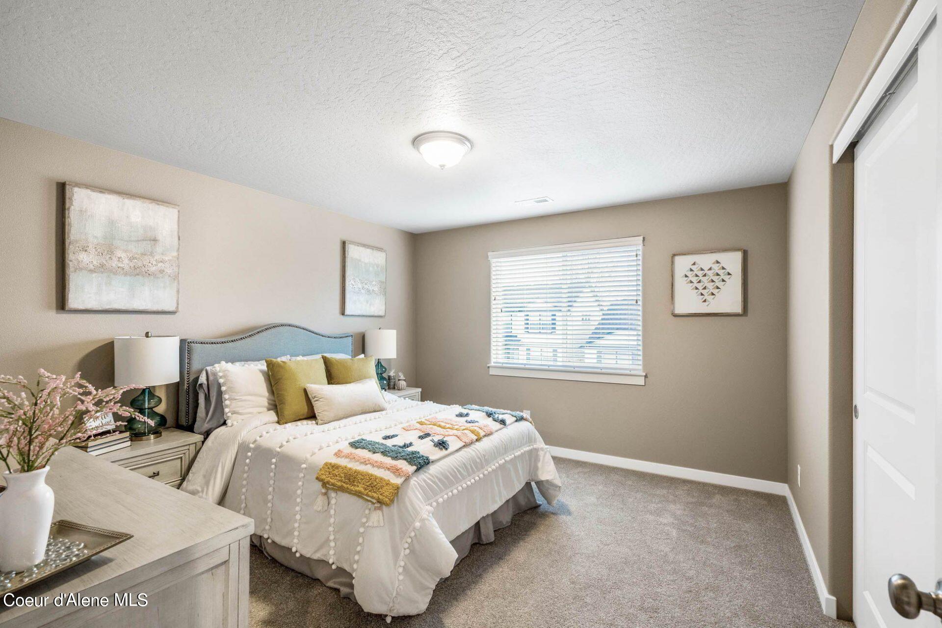16264 N Hadley Loop